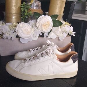 VEJA SNEAKERS WOMEN'S